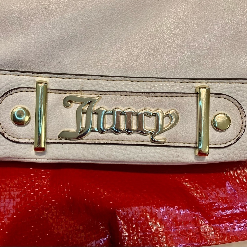 NEW Juicy Couture Crossbody Purse Ivory Gold Hardware Juicy Logo Zip Close - Picture 3 of 11